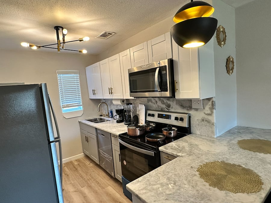 Furnished Finder property 703754_1 photo 3