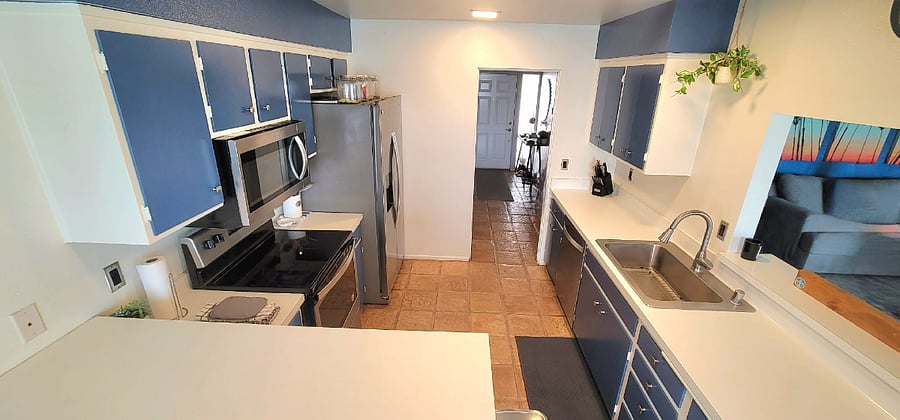 Kitchen fully equipped