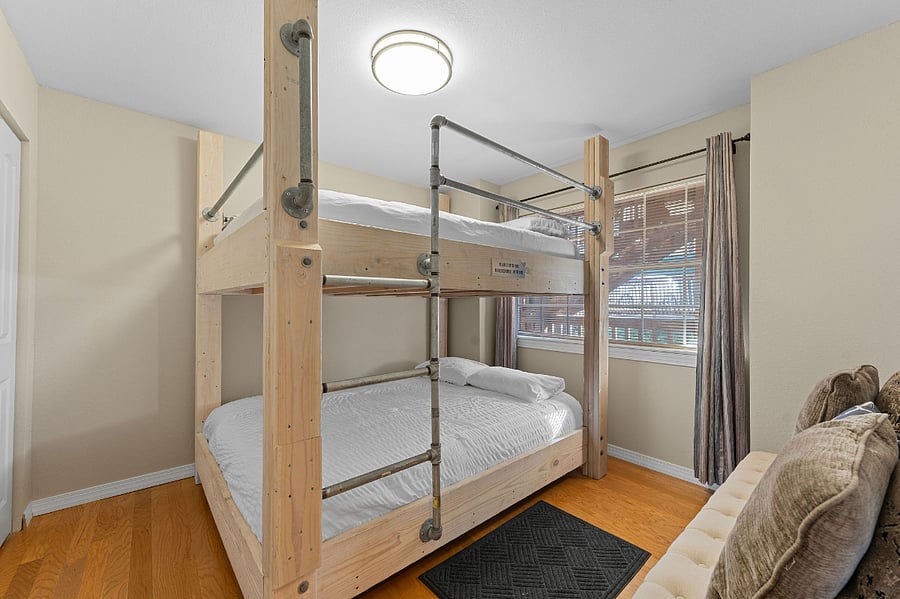 Furnished Finder property 703824_1 photo 25