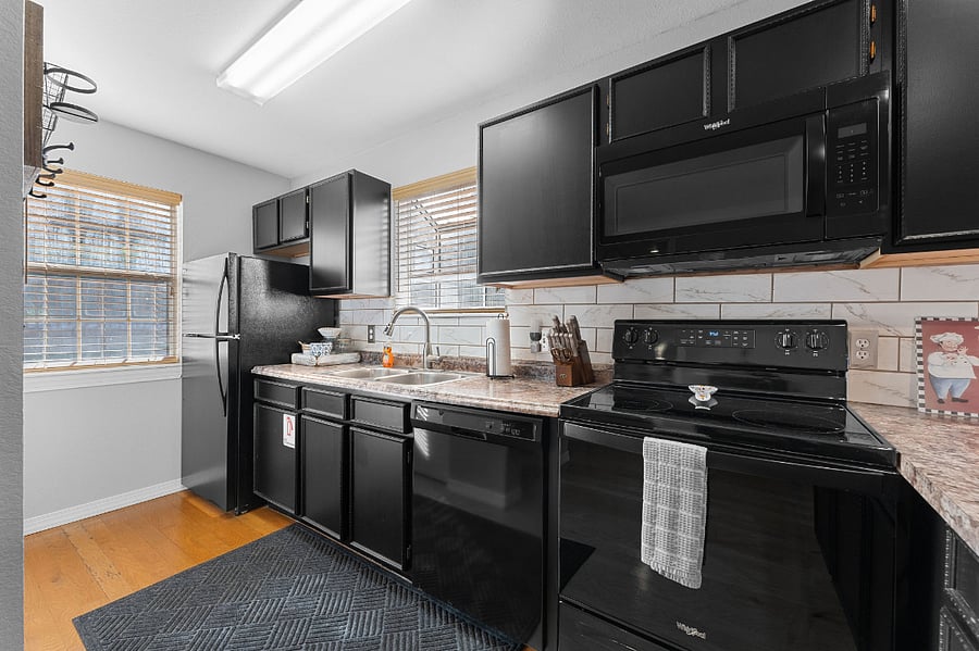 Furnished Finder property 703824_1 photo 18