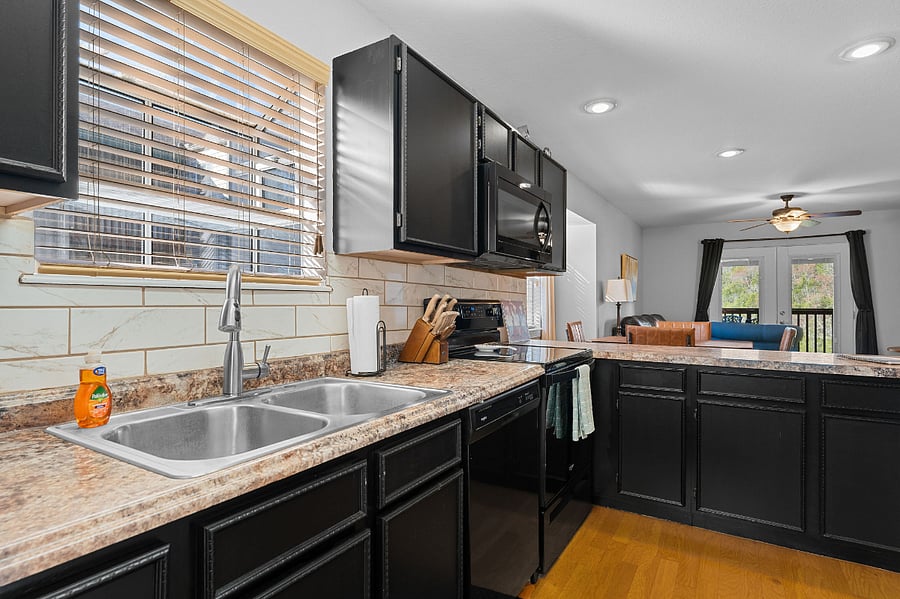 Furnished Finder property 703824_1 photo 17