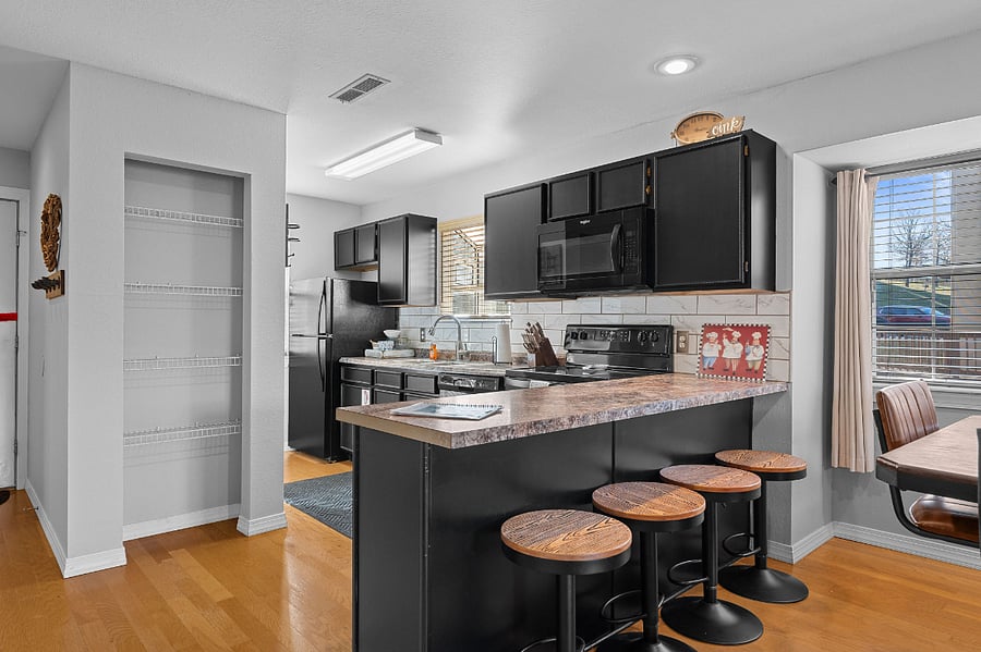 Furnished Finder property 703824_1 photo 16
