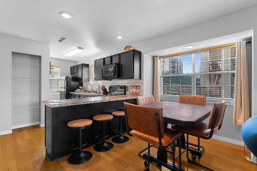 Furnished Finder property 703824_1 photo 15