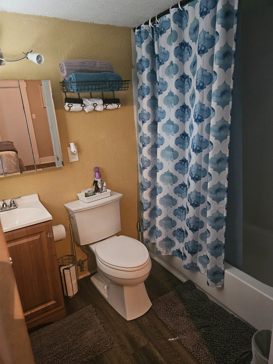 Suite C private restroom