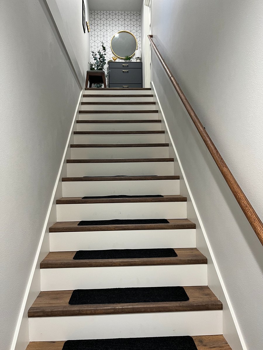 Interior stairwell to apartment