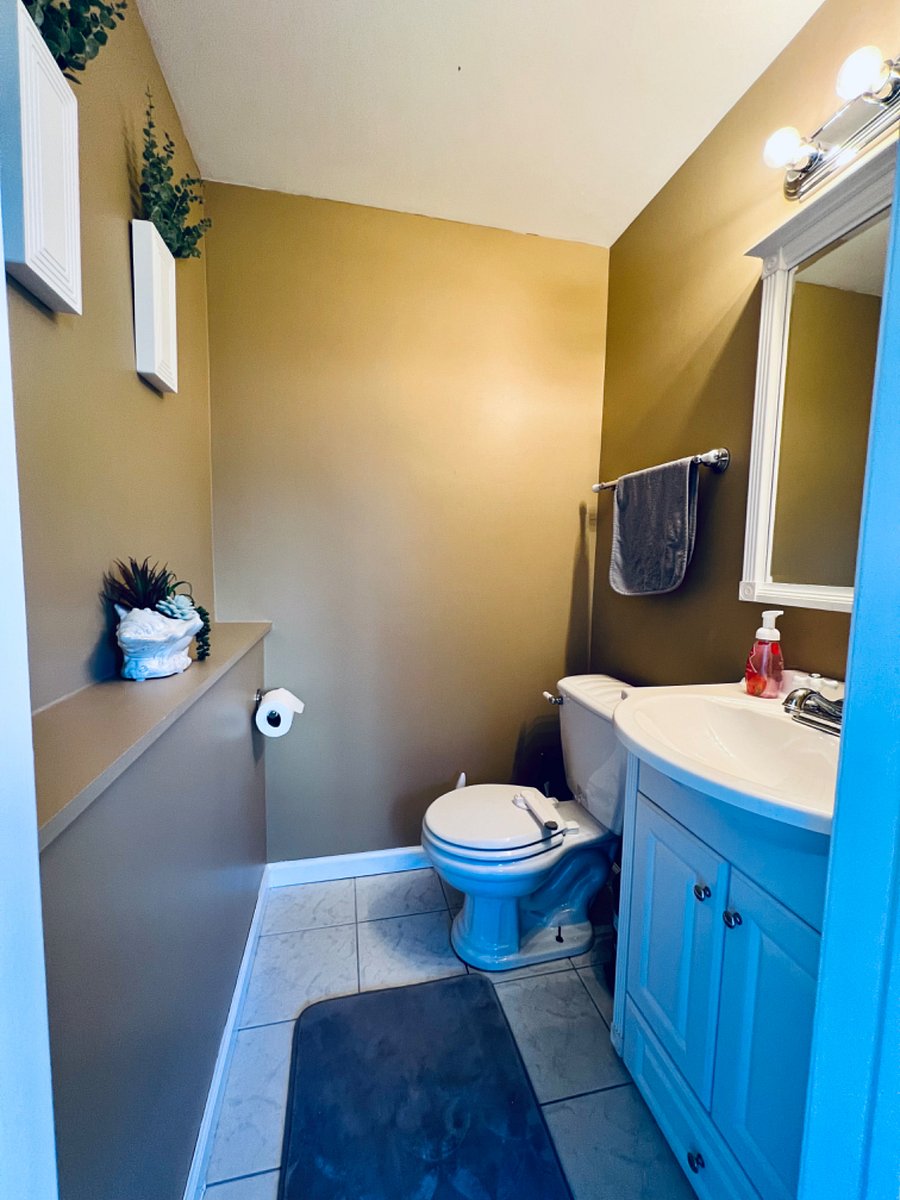 Lower Level Half Bath.