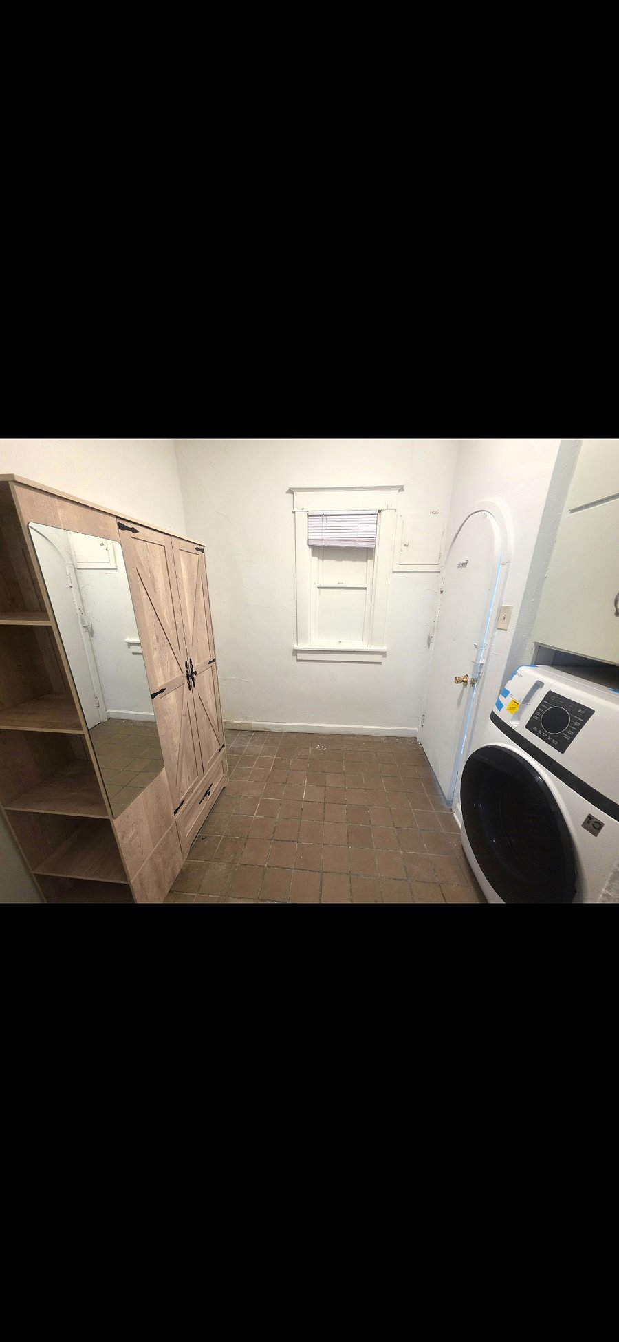 Furnished Finder property 703978_2 photo 8