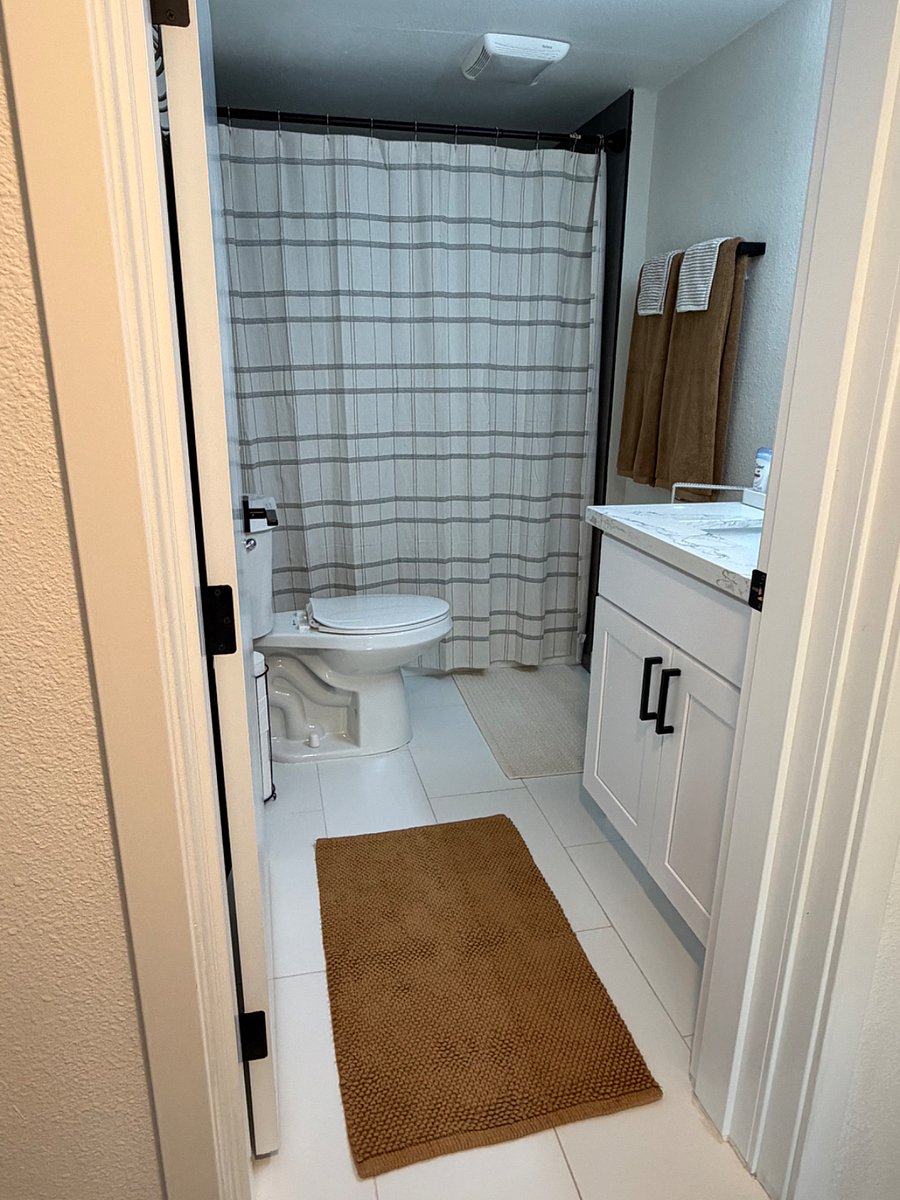 Furnished Finder property 703991_1 photo 15