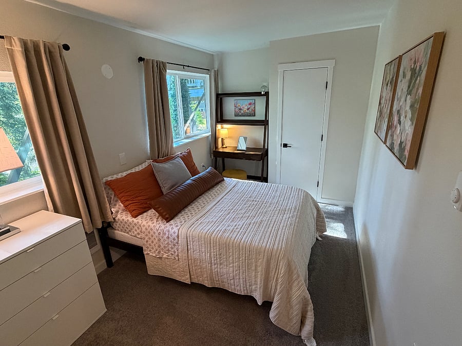 Furnished Finder property 703991_1 photo 10