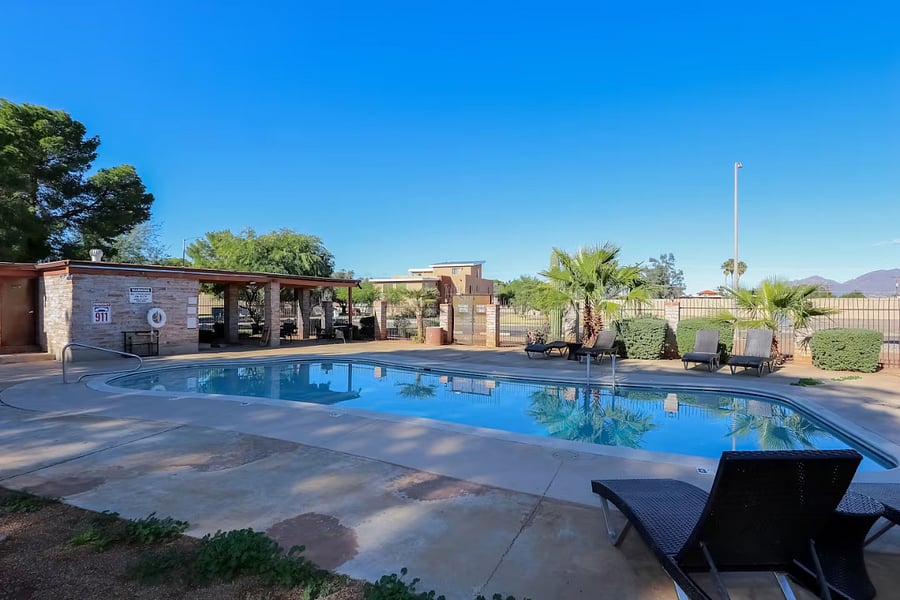 Furnished Finder property 704017_1 photo 13