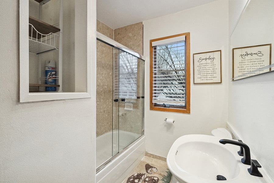 Furnished Finder property 704071_1 photo 17