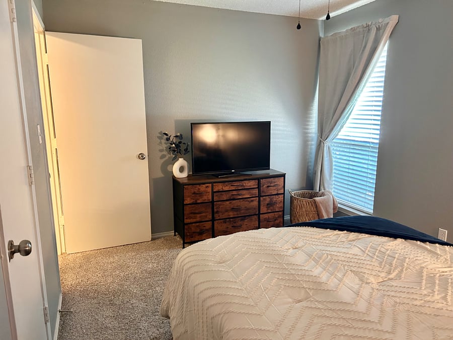 Furnished Finder property 704094_1 photo 7