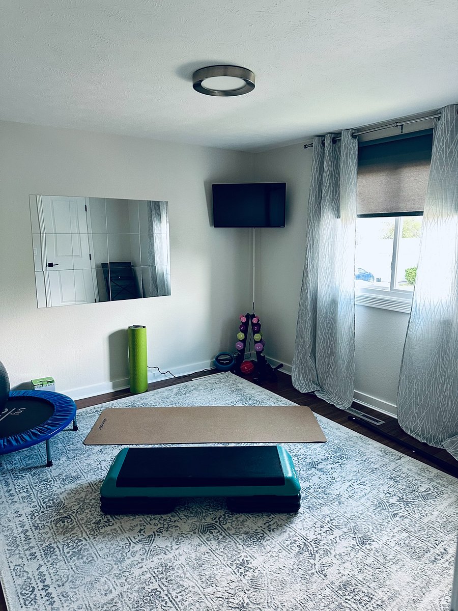 Exercise Room can be converted to Bedrm