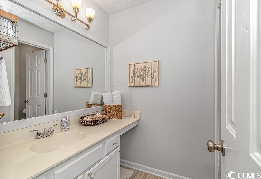 Furnished Finder property 704160_1 photo 9