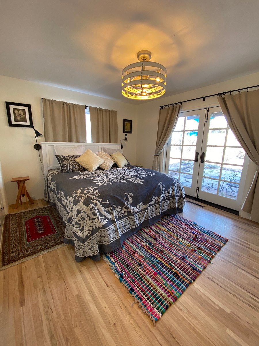 Master king bedroom,