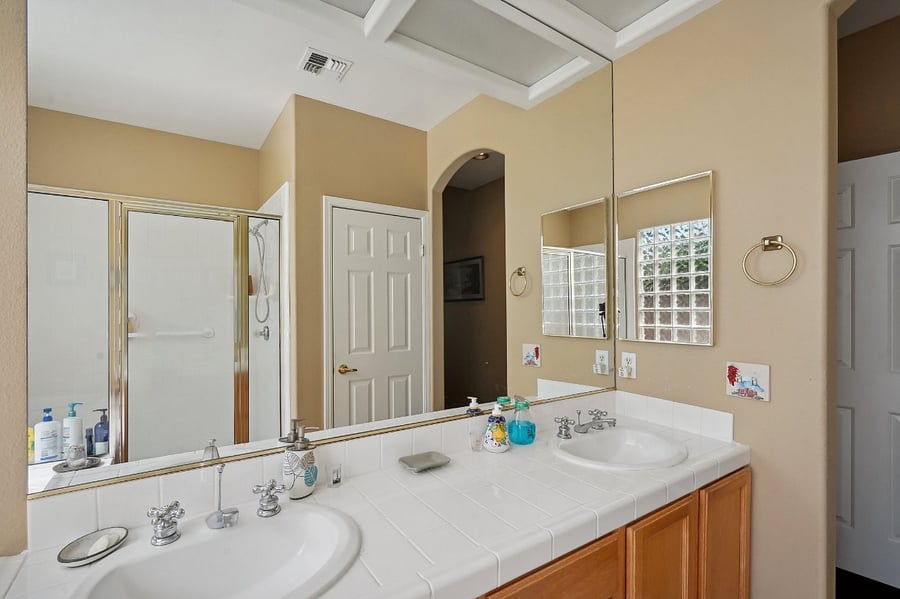 Furnished Finder property 704216_1 photo 18