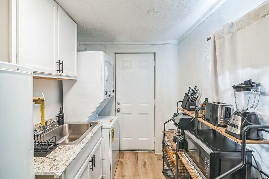 Furnished Finder property 704233_1 photo 9