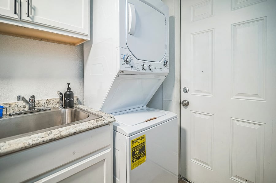Furnished Finder property 704233_1 photo 11