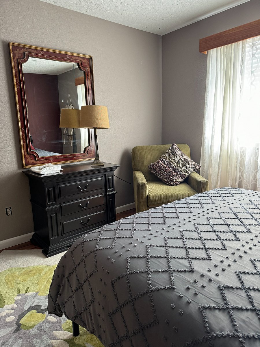 Furnished Finder property 704236_1 photo 15