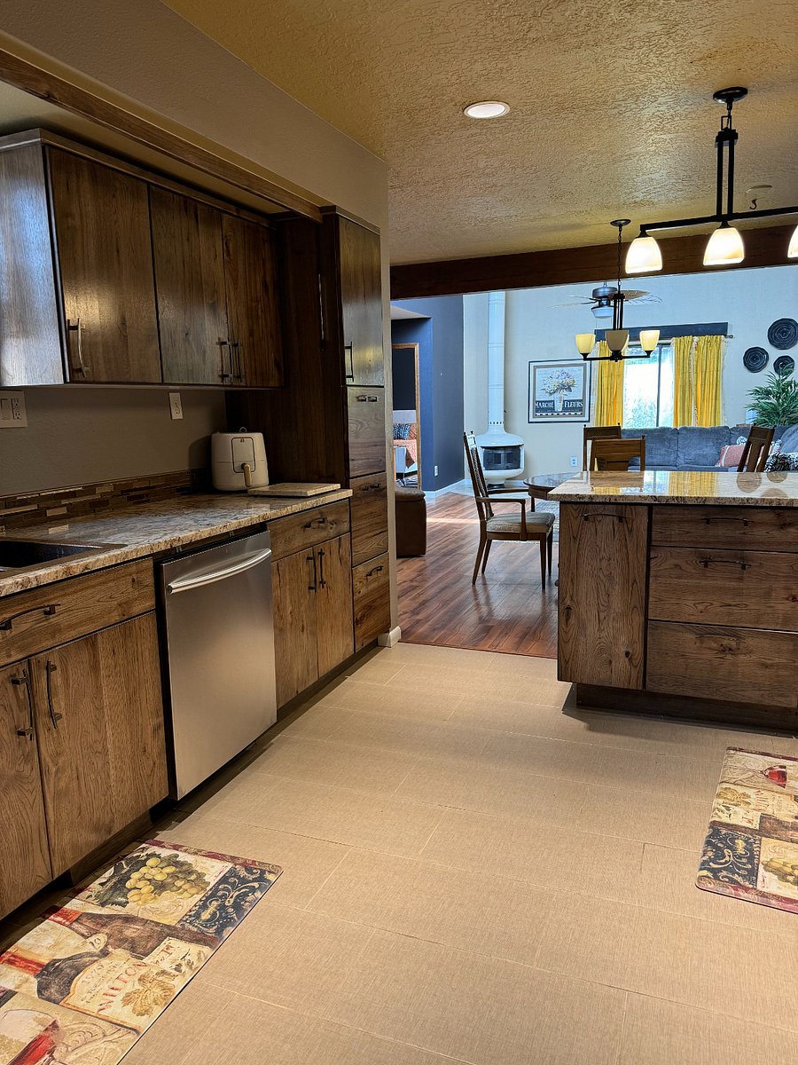 Furnished Finder property 704236_1 photo 25