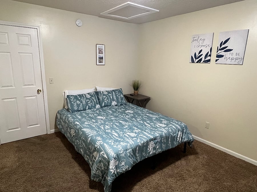 Furnished Finder property 704262_1 photo 12