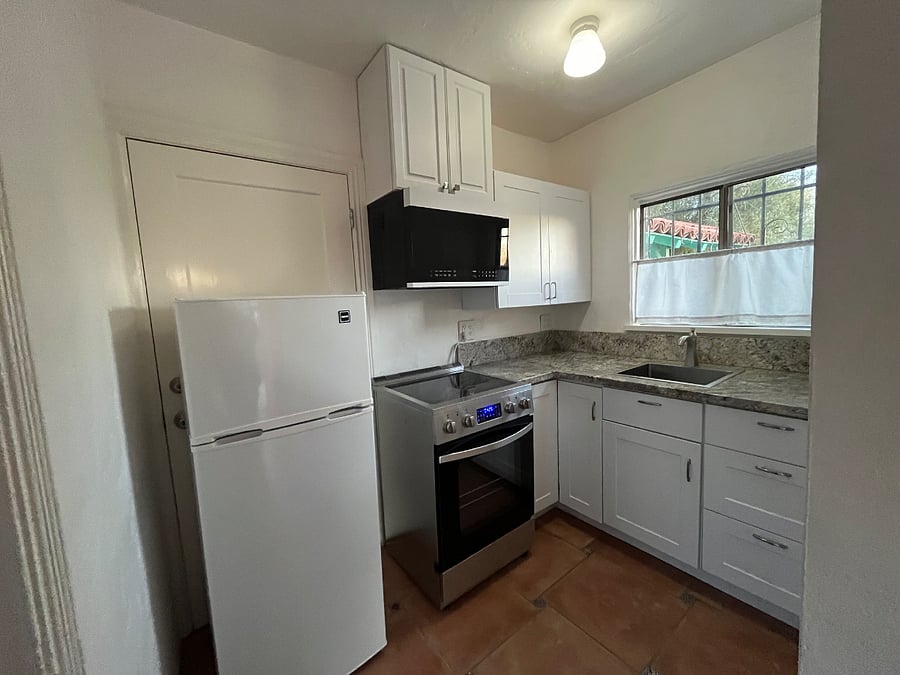 Furnished Finder property 704282_1 photo 6