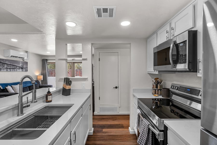 Furnished Finder property 704284_1 photo 11