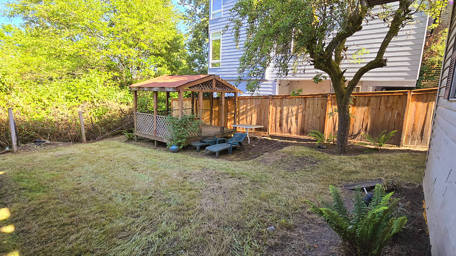 Spacious backyard with Lounging Gazebo