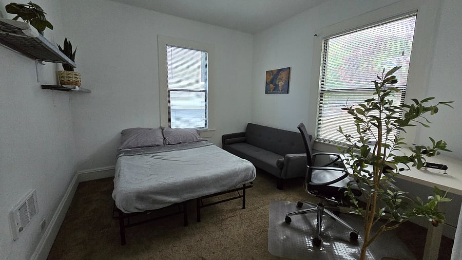 2nd bedroom with full sized bed option.
