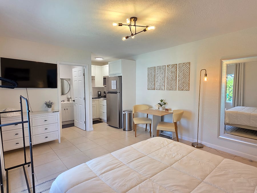 Furnished Finder property 704366_3 photo 3