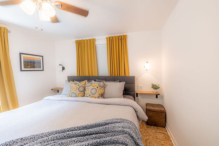 1st bedroom with king bed.