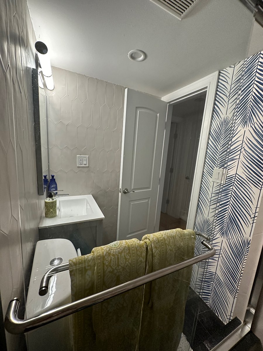 Furnished Finder property 704404_1 photo 16