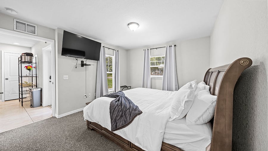 Furnished Finder property 704444_1 photo 8