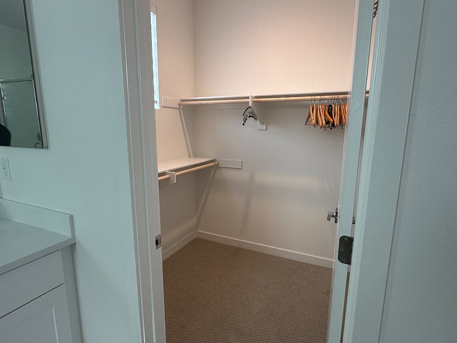 Furnished Finder property 704470_1 photo 25