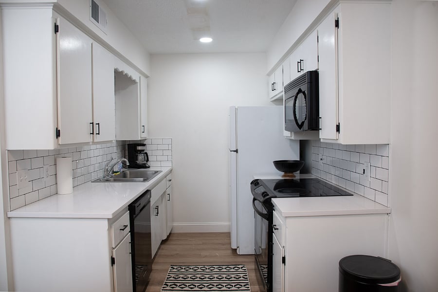 Furnished Finder property 704482_1 photo 2