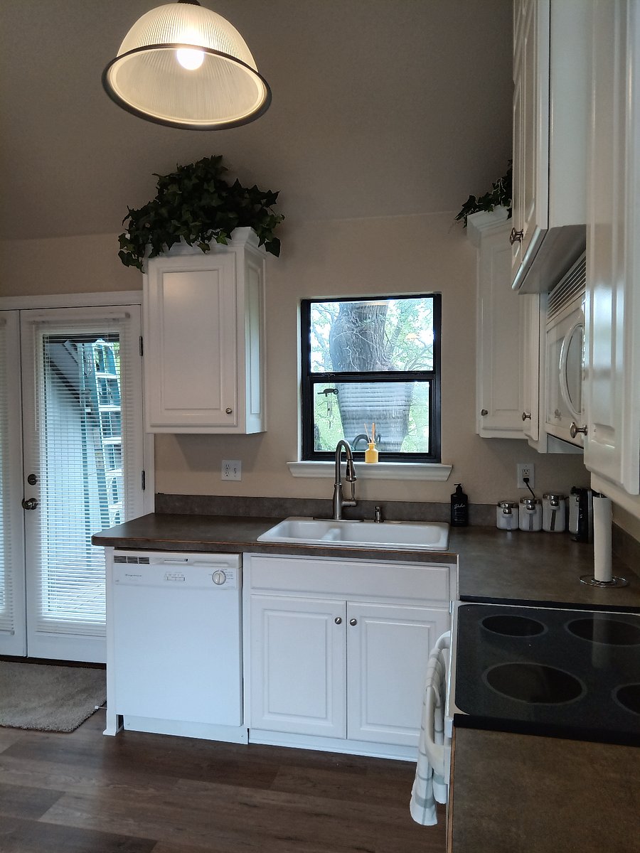 Furnished Finder property 704559_1 photo 2