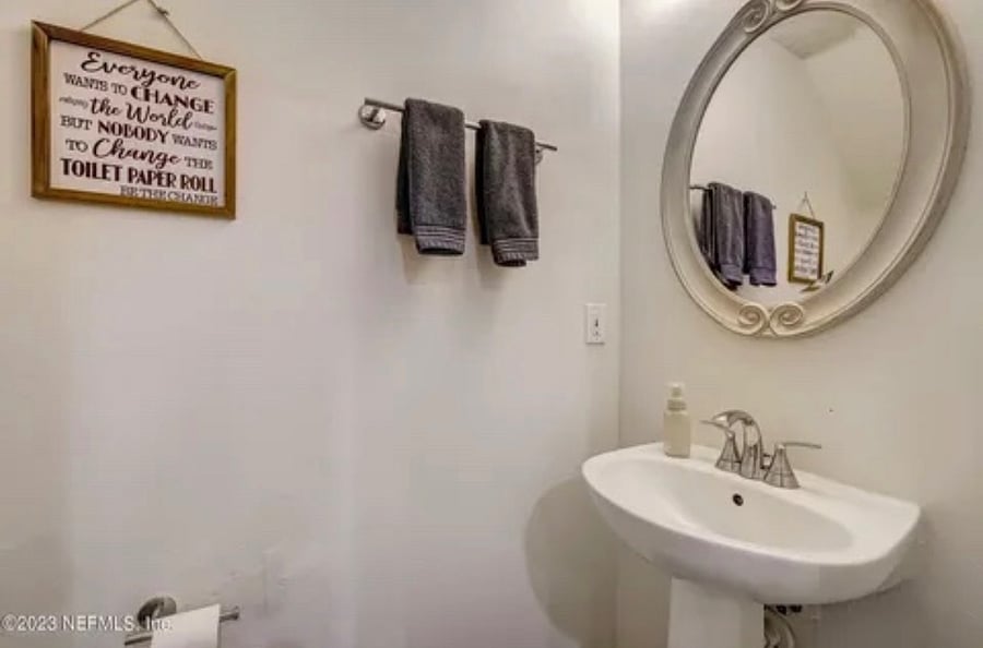 Furnished Finder property 704618_1 photo 15