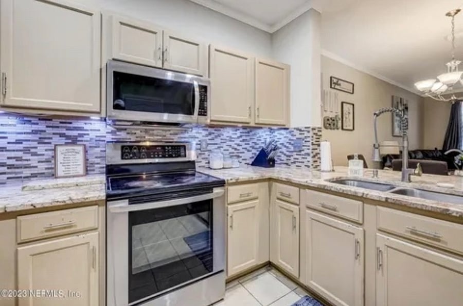 Furnished Finder property 704618_1 photo 14