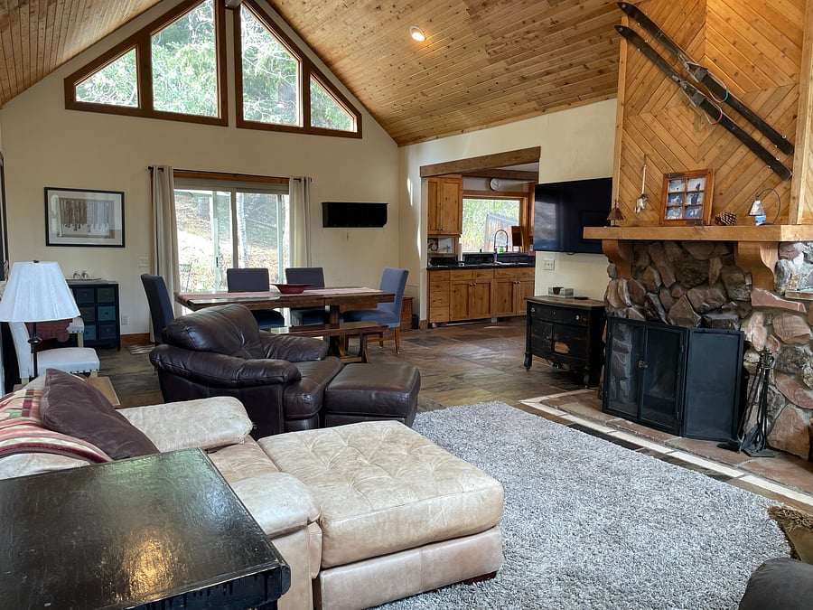 Furnished Finder property 704621_1 photo 3