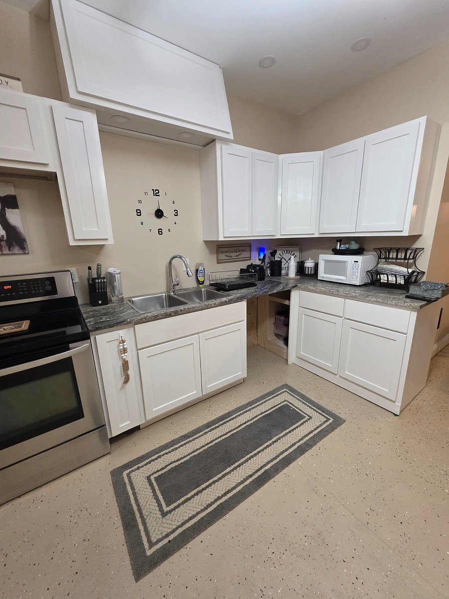 Furnished Finder property 704664_1 photo 38
