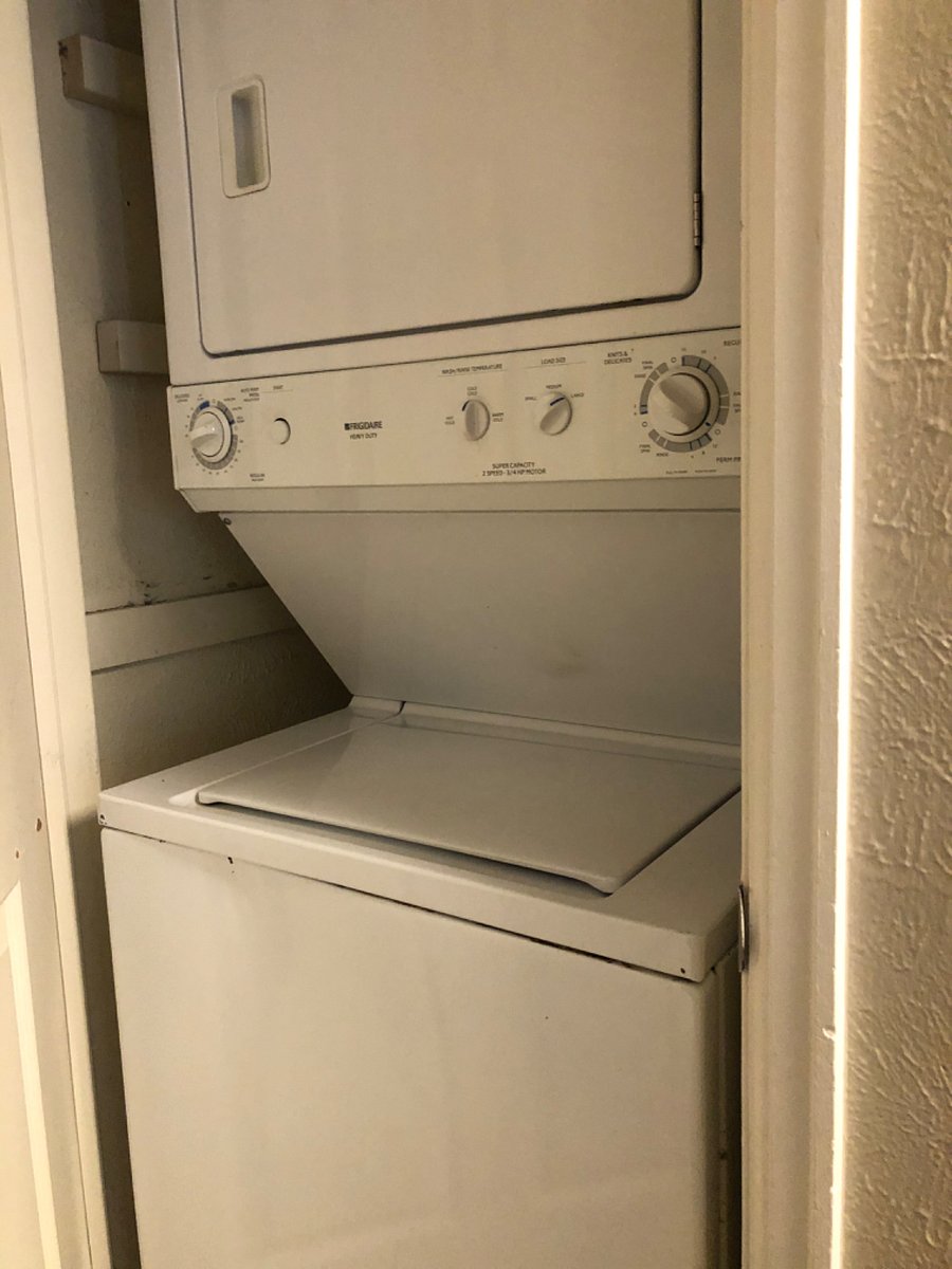 Washer Dryer in Unit