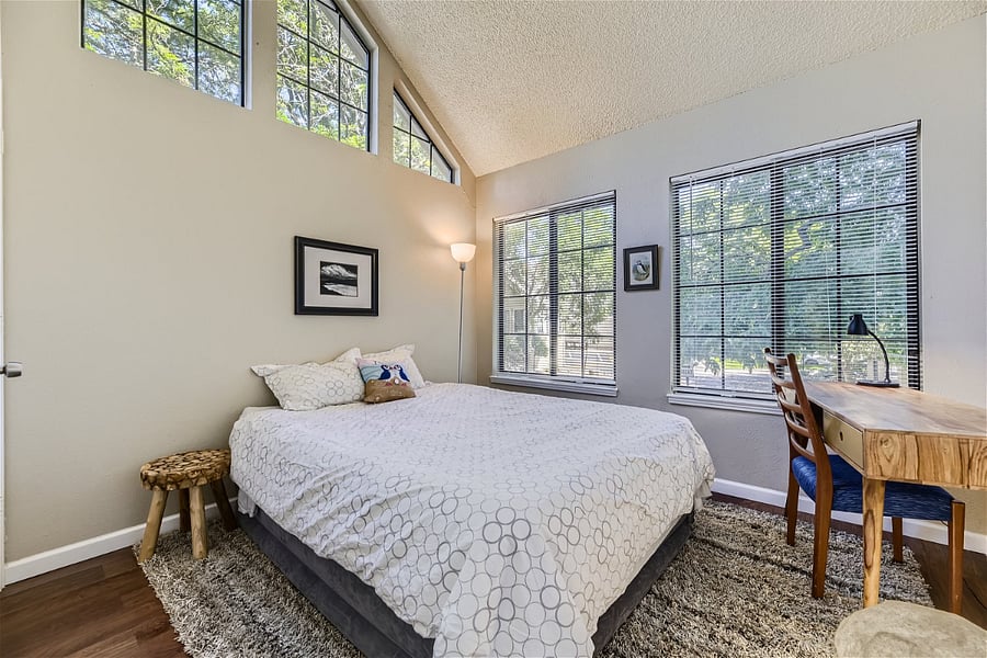 Second bedroom. Queen inflatable bed.