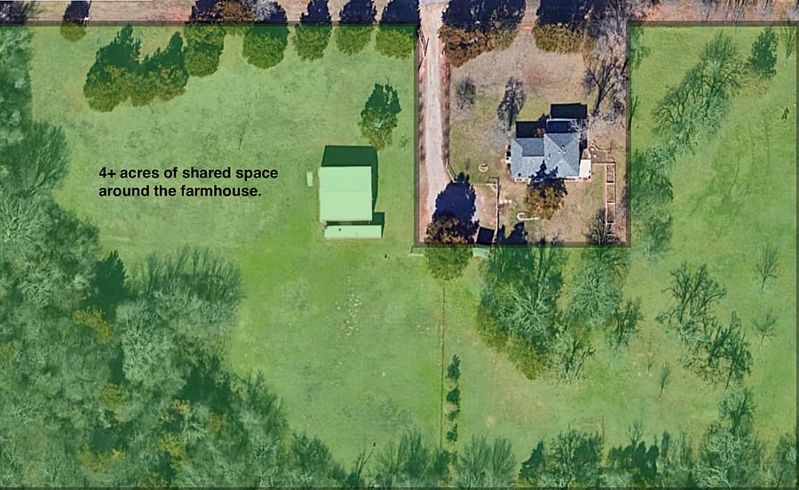 The 4+ acre shared space is available for tenants to enjoy. Please do not engage livestock and be aware that farm workers, photographers, and photography clients may be present in this area at any time. (Fencing lines are approximate)