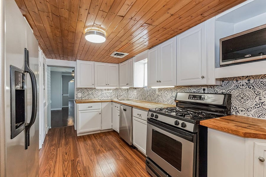 Furnished Finder property 704690_1 photo 3