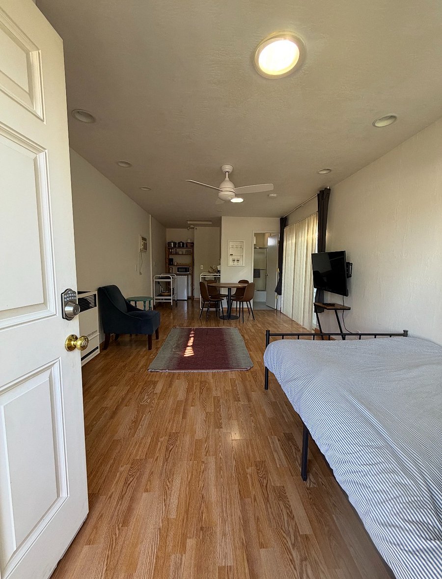 Furnished Finder property 704777_1 photo 5
