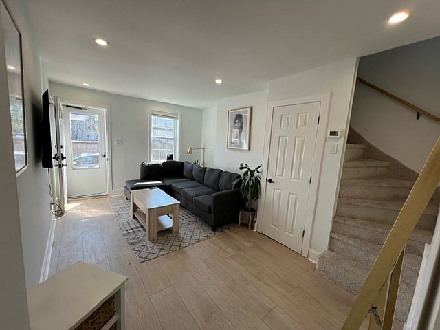 Furnished Finder property 704845_1 photo 9