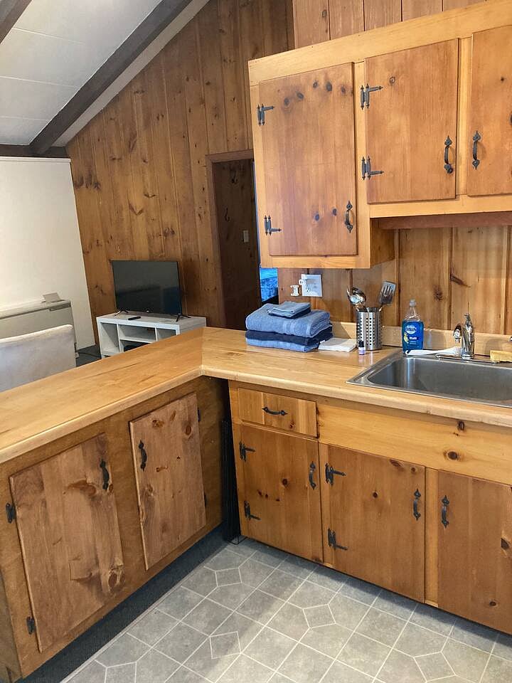 Furnished Finder property 704862_1 photo 2