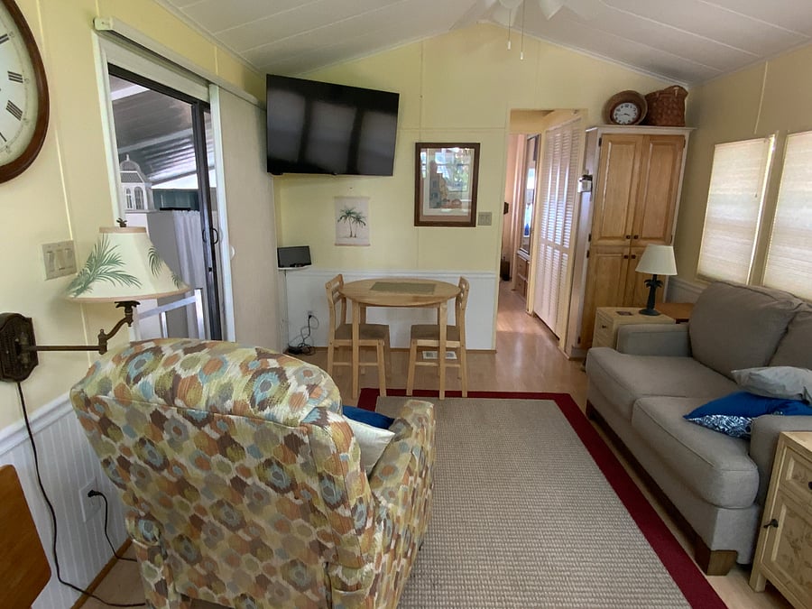 Furnished Finder property 704893_1 photo 11