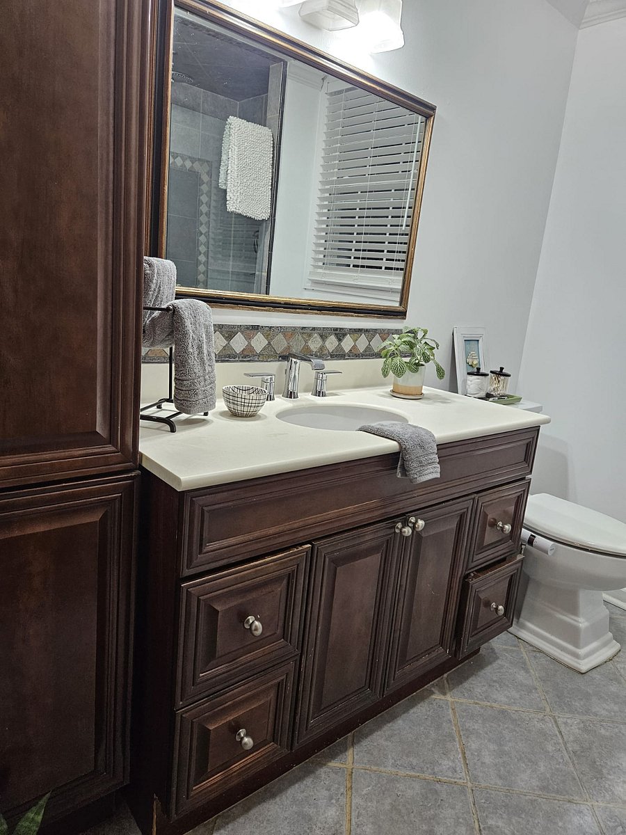 Full bathroom