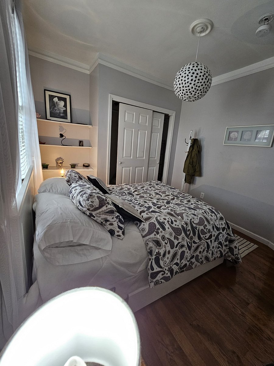 2nd bedroom with a big closet